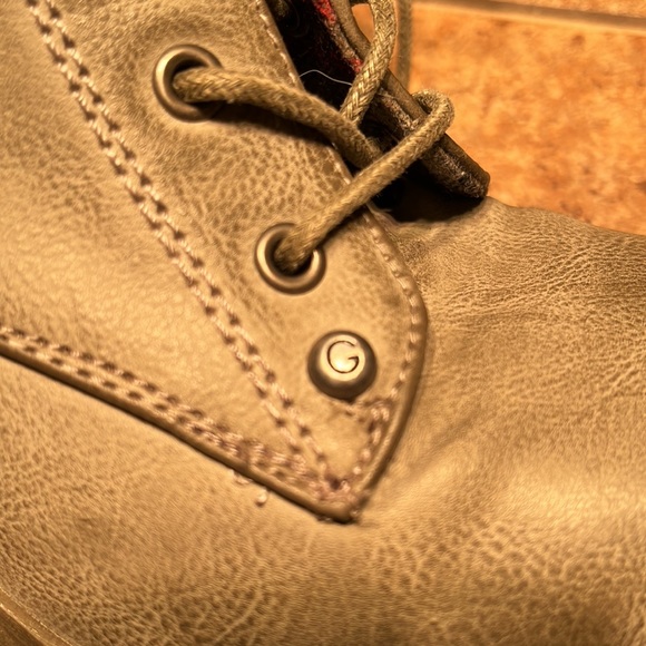 Guess Lace Up Boots - Picture 4 of 9